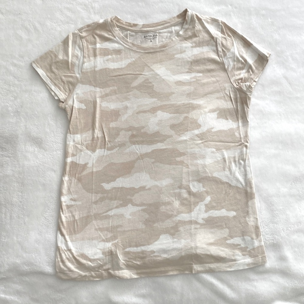 Athleta Size M, Beige and White Camouflage T-shirt